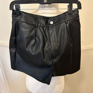 Brand New Refuge Faux Leather Black High Waist Women's Shorts Size Medium